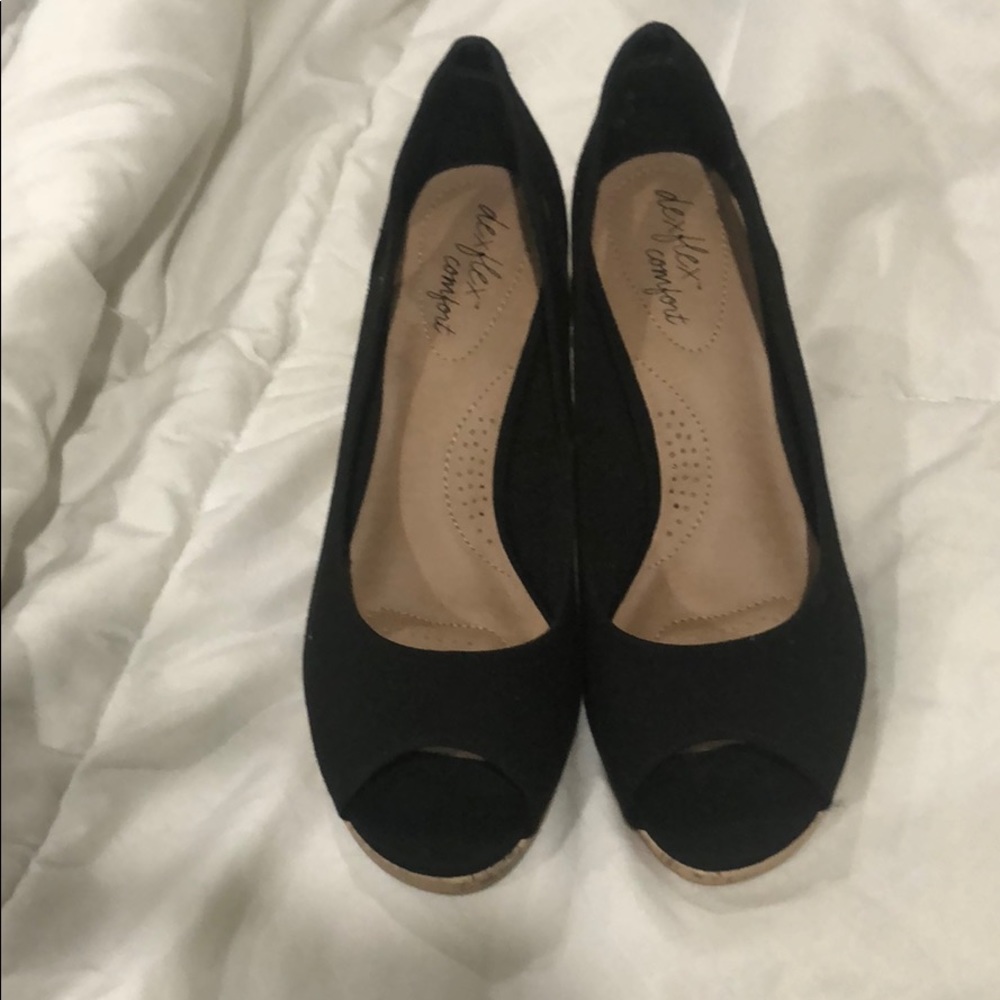 Black open toed dexflex comfort  wedge shoes